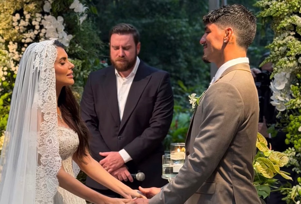 Isabelle Arantes e Gabriel Medina se casam — Foto: Reprodução/Instagram