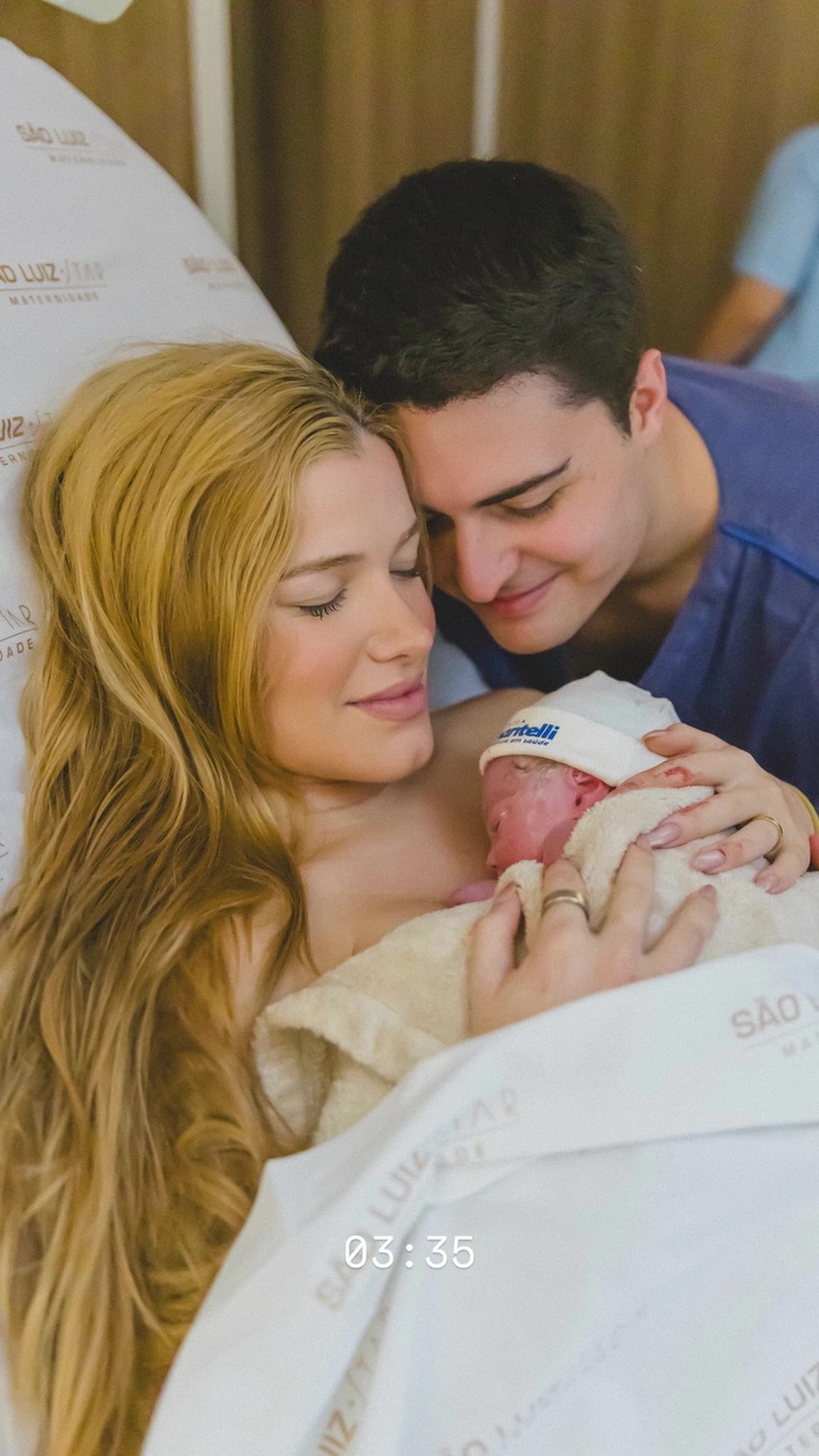 Luigi Cesar posta diário de parto de Luiza, sua filha com Júlia Vieira — Foto: Reprodução/Instagram