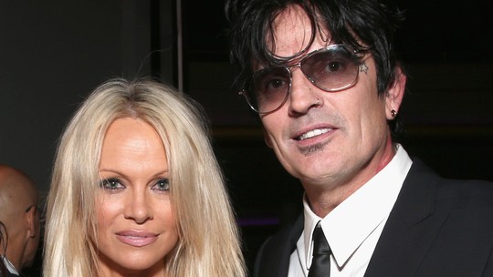 Pamela Anderson não sabia o sobrenome de Tommy Lee quando se casaram