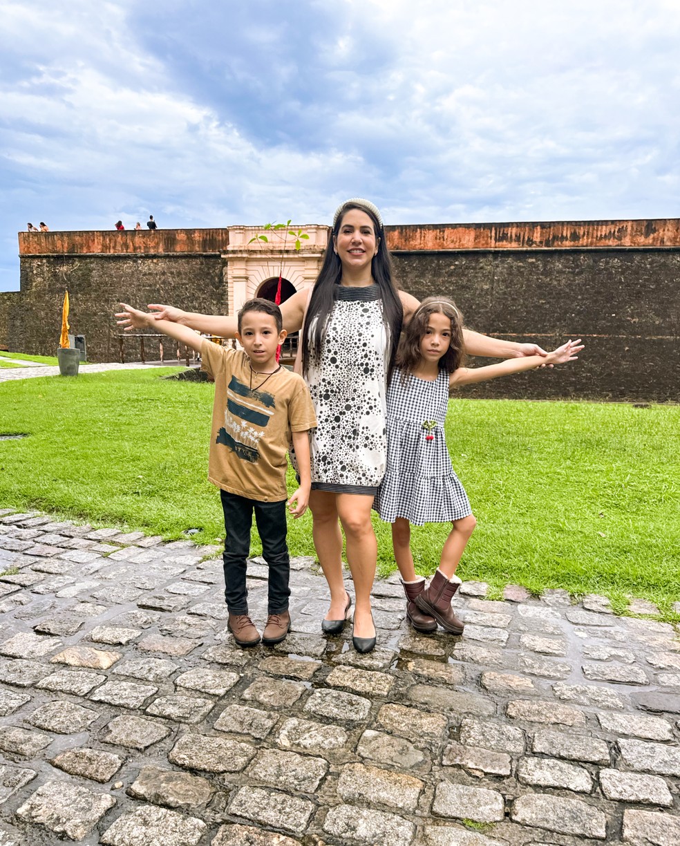 Influenciadora Layse Cohen denuncia ataques ao corpo da filha de 8 anos