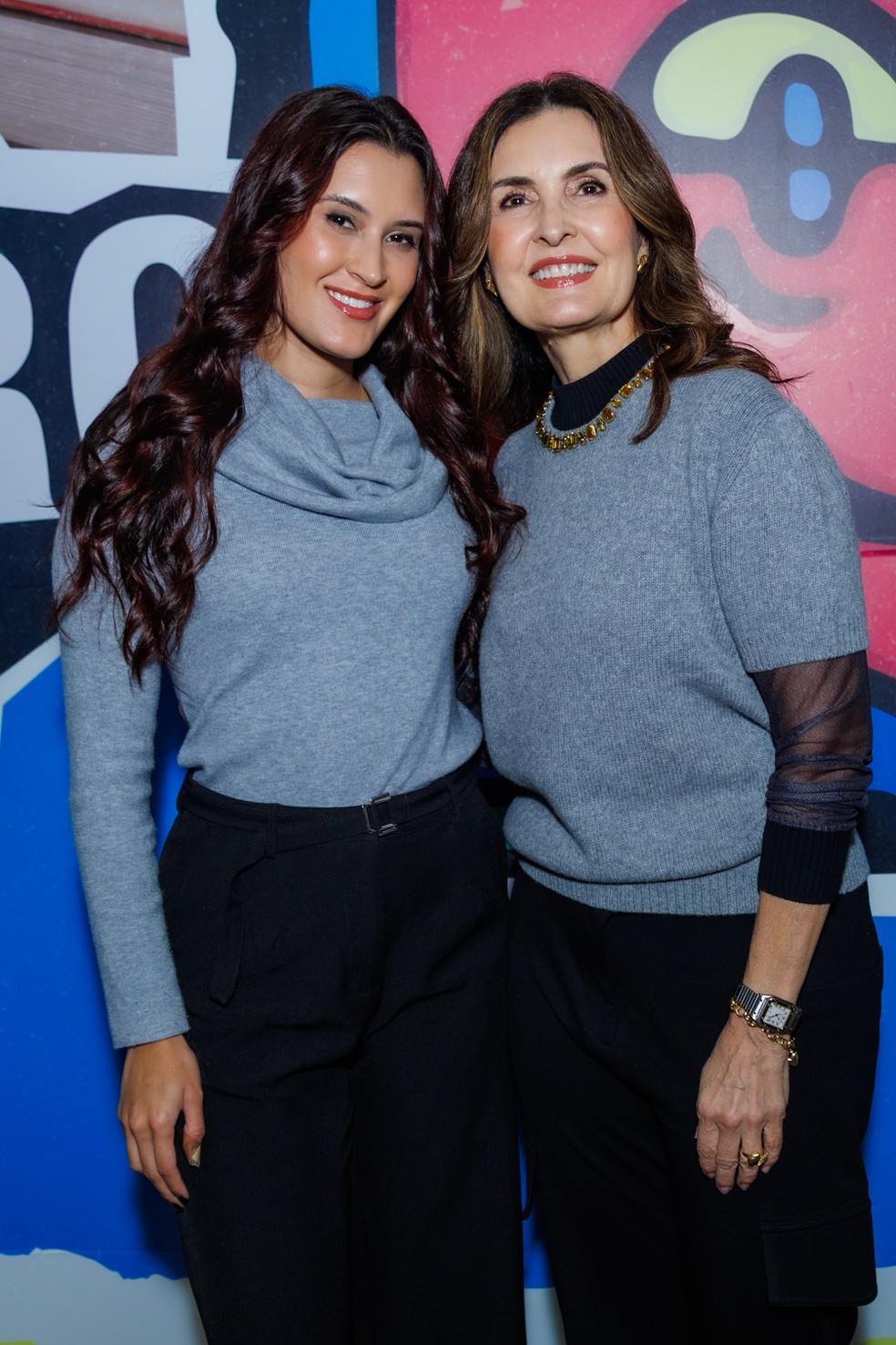 Fátima Bernardes com sua filha Beatriz na Bienal do Livro — Foto: BrazilNews/Clayton Felizardo