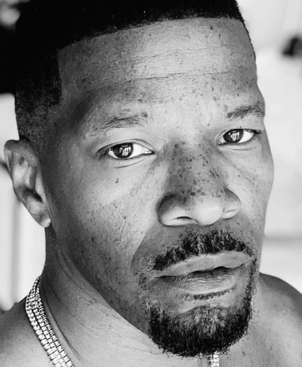 Jamie Foxx posta após quase um mês internado em hospital por 'colapso ...