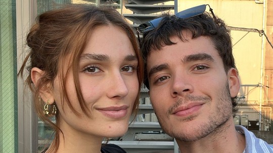 João Lucas dá pista de quem vai ser a madrinha do filho que espera com Sasha