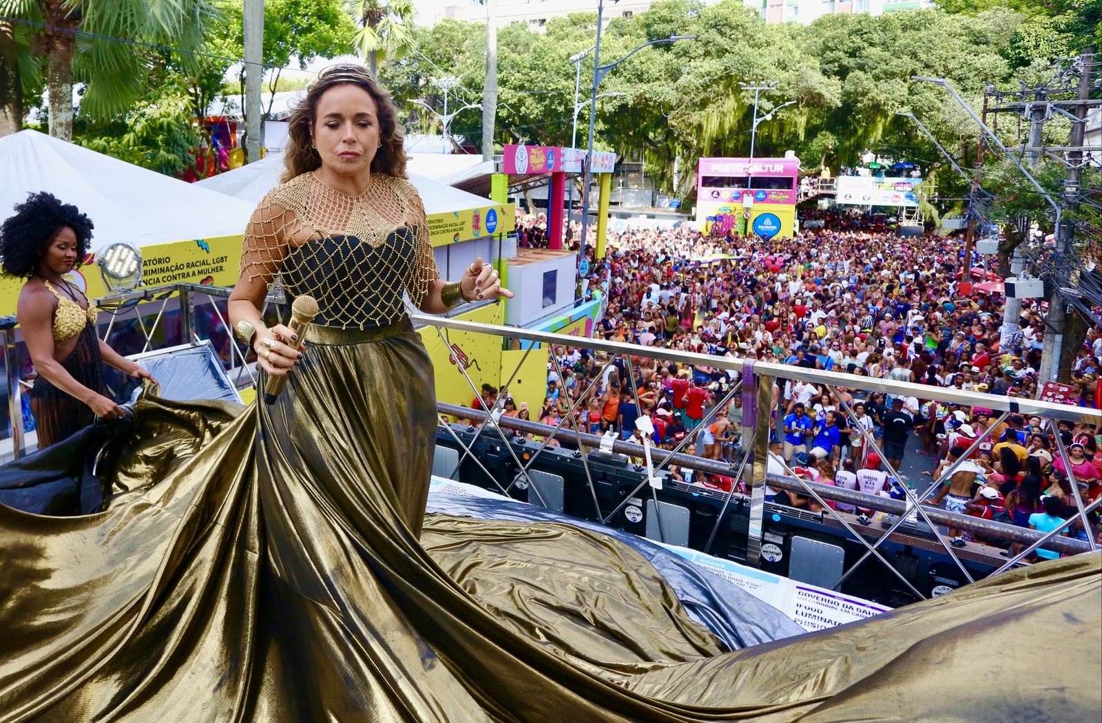 Daniella Mercury em Salvador — Foto:  Fabrício Pioyni/AgNew