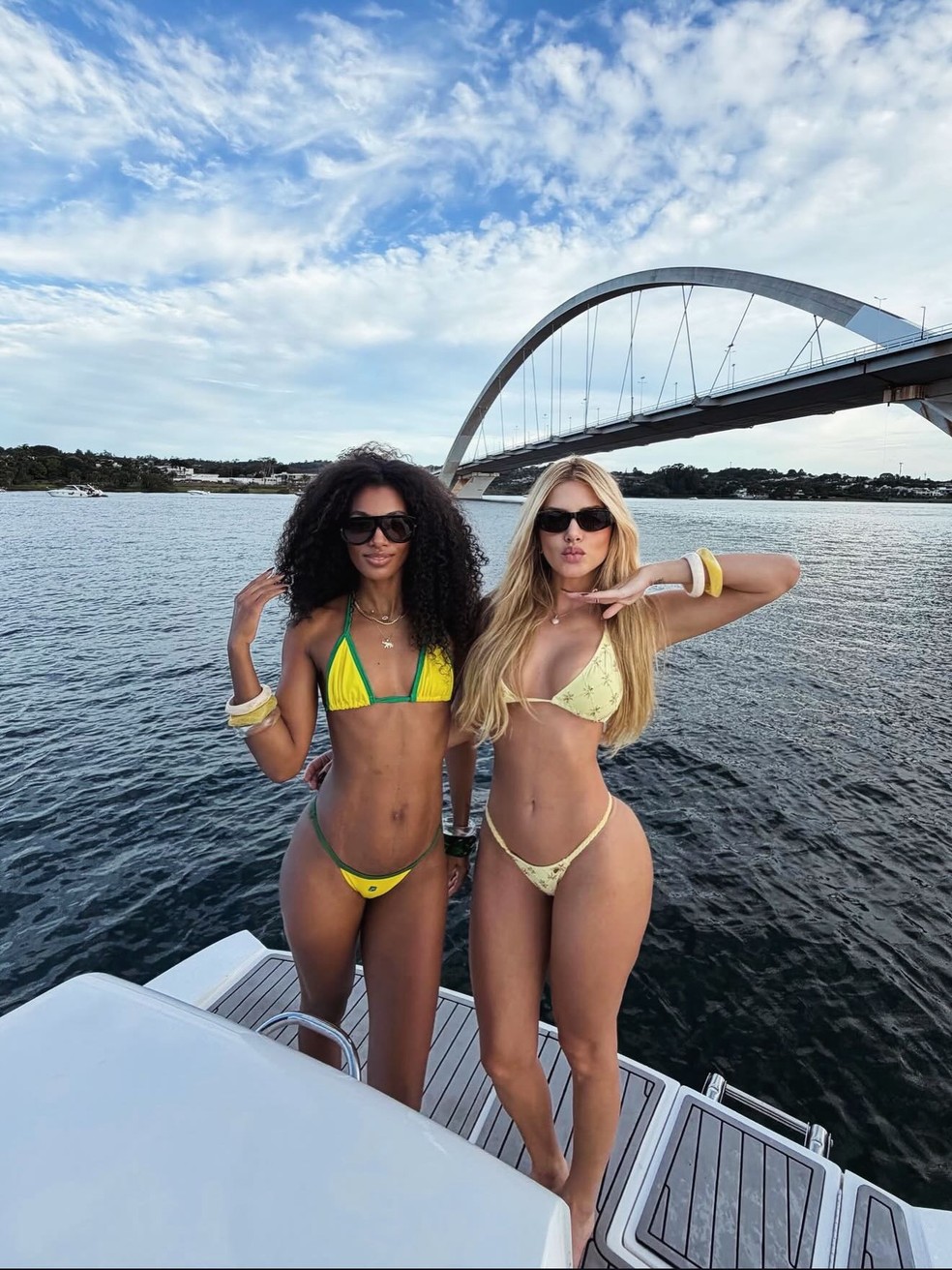 Tina Calamba e Erika Schneider — Foto: Reprodução/Instagram