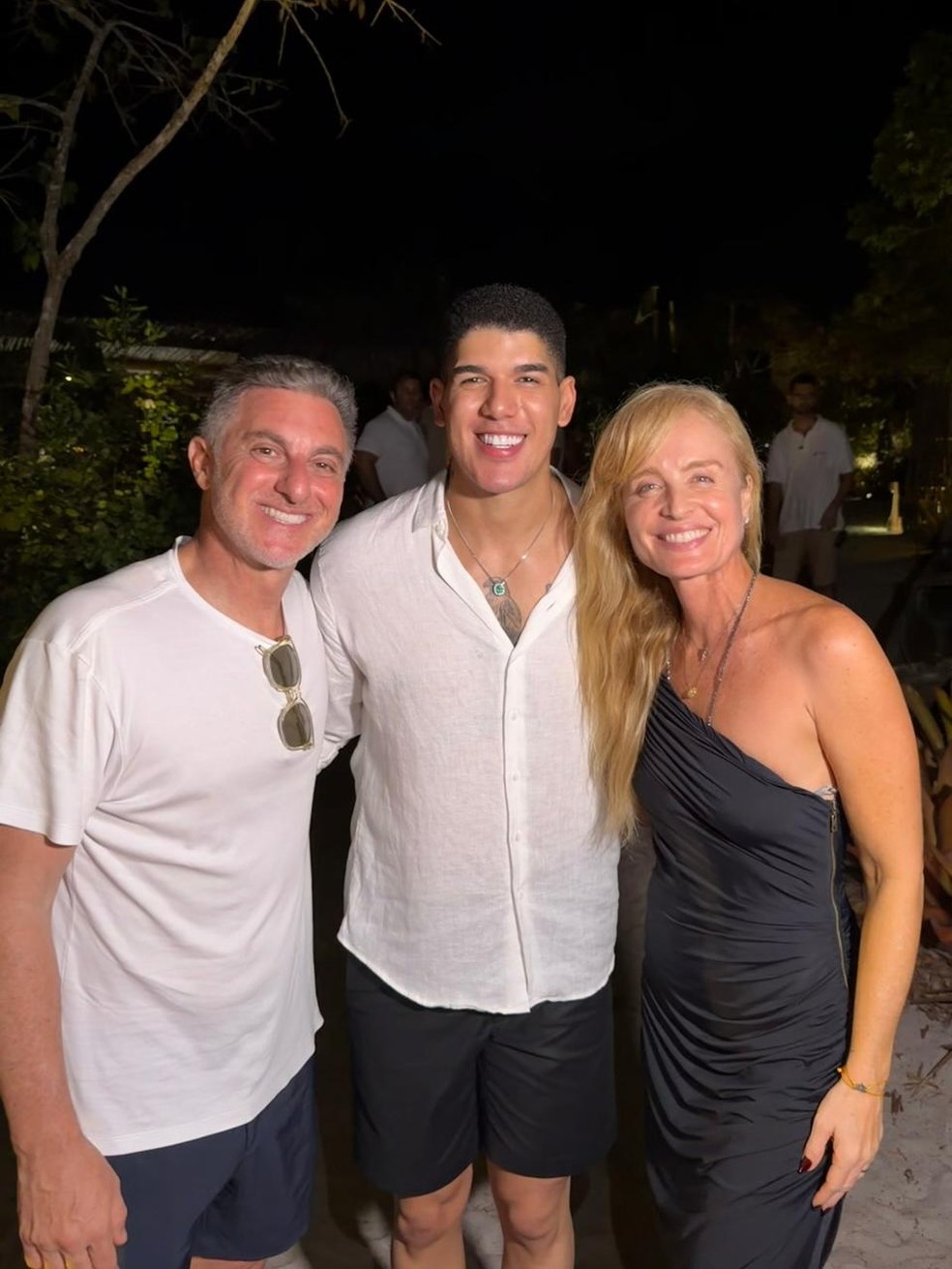 Luciano Huck e Angélica com Zé Vaqueiro — Foto: reprodução/Instagram