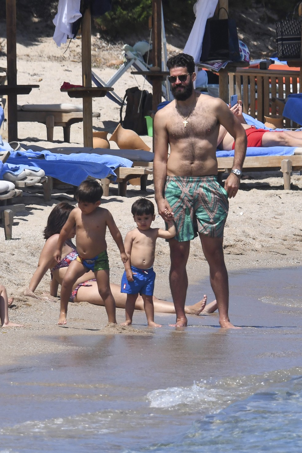 Alisson Becker em férias em família na Itália — Foto: The Grosby Group