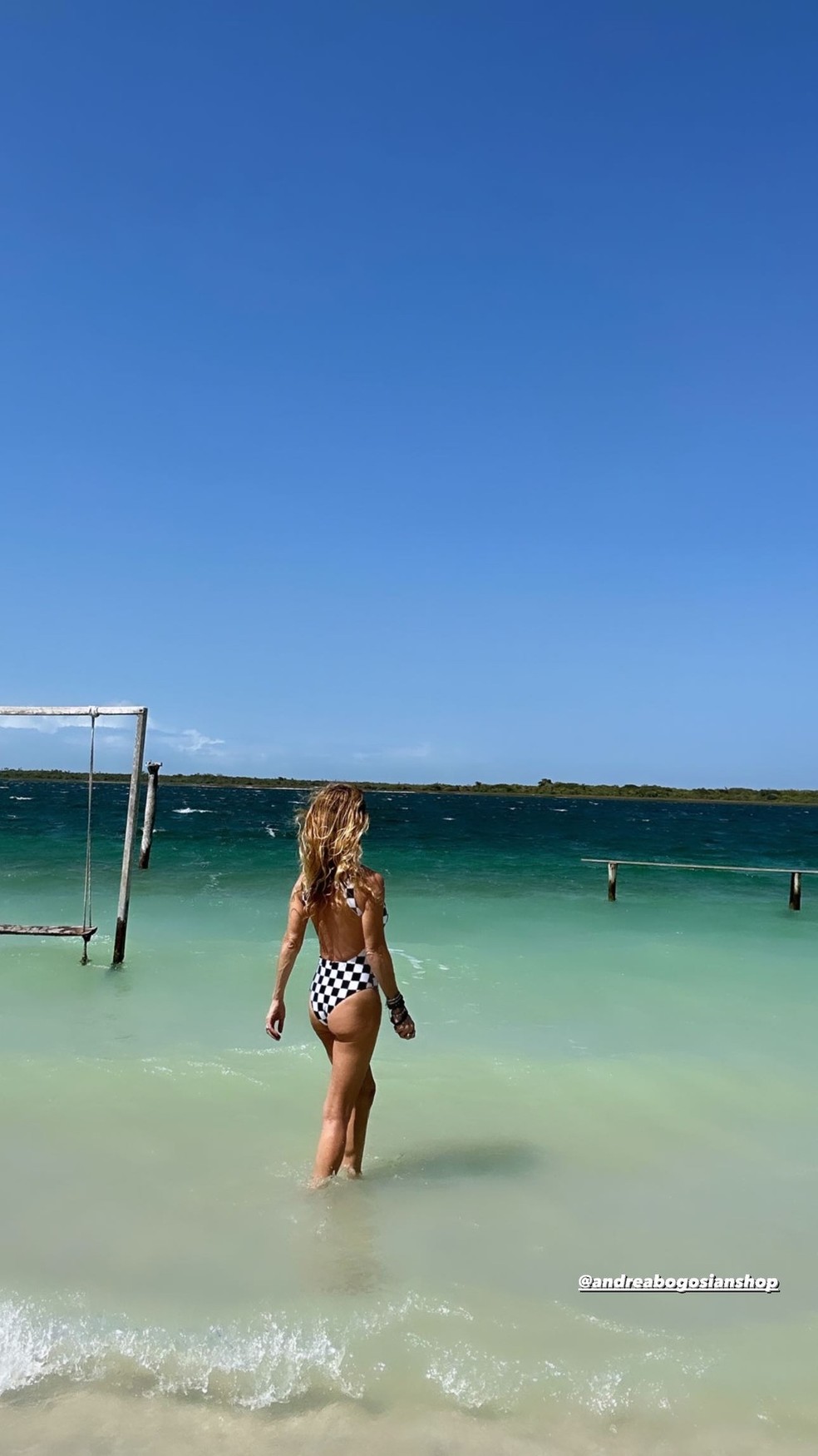 Desirée Soares em férias no Ceará — Foto: Reprodução/Instagram