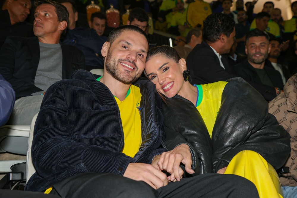 Deborah Secco parabeniza o namorado por conquistas no Prêmio Multishow ...