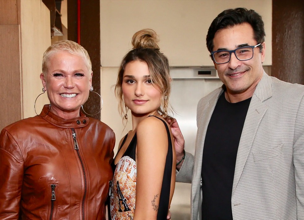 Xuxa, Sasha e Luciano Szafir — Foto: Marcello de Sá Barreto/Agnews
