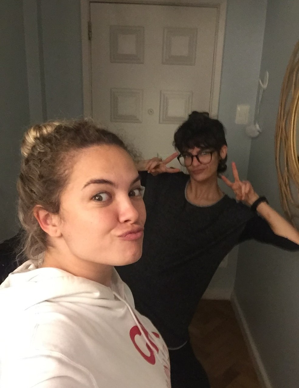 Sol Blanco abre fotos ao lado da irmã Lua Blanco — Foto: Reprodução/Instagram