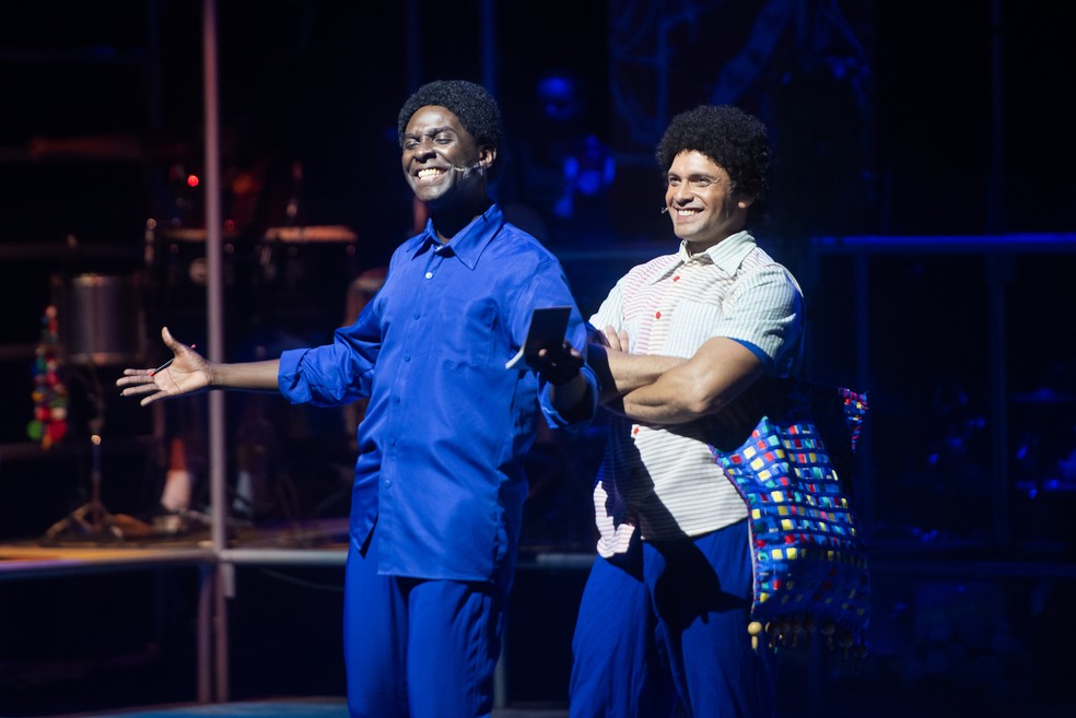 Cena de 'O Neguinho da Beija-Flor – Musical' — Foto: Letycia Miller/BrazilNews