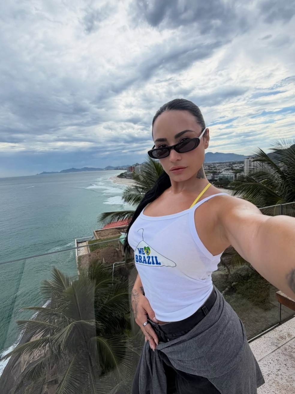 Demi Lovato abre álbum de fotos no Brasil — Foto: Reprodução/Instagram
