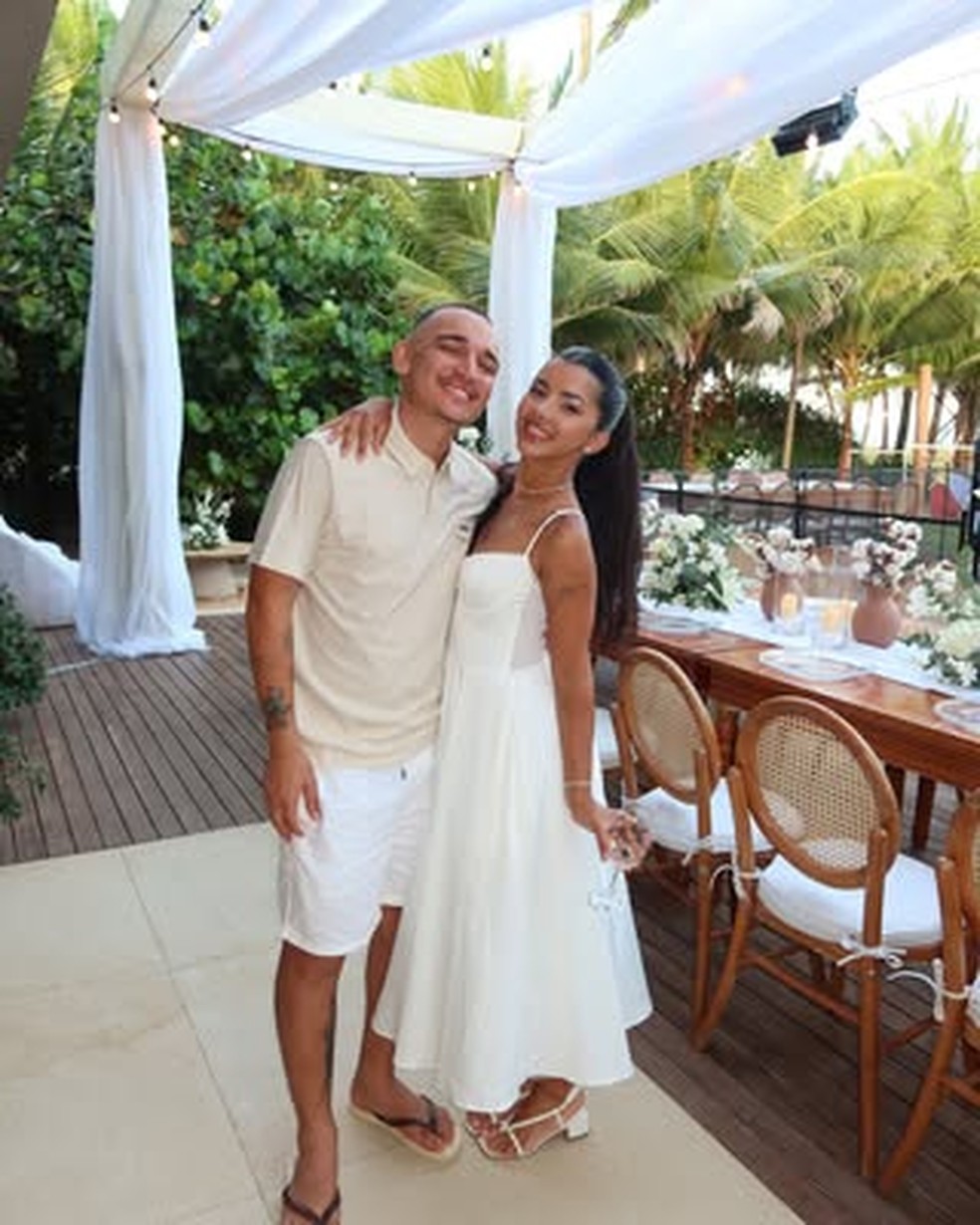 João Gomes e Ary Mirelle comemoram dois anos de casamento — Foto: Reprodução/Instagram