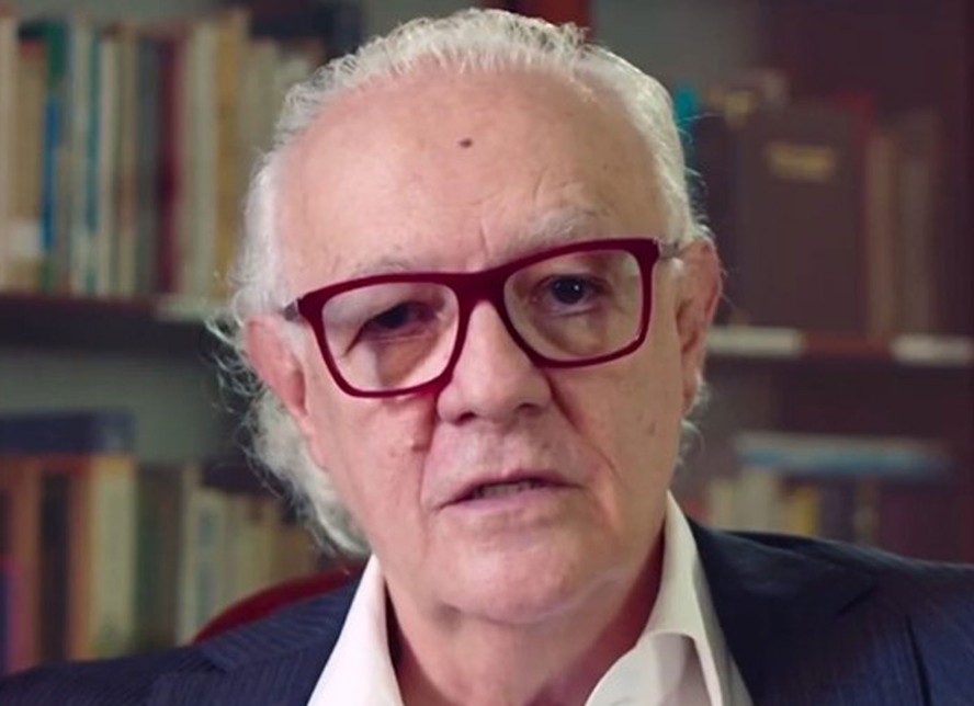 Ney Latorraca recorda quadro grave após cirurgia e comoção nacional
