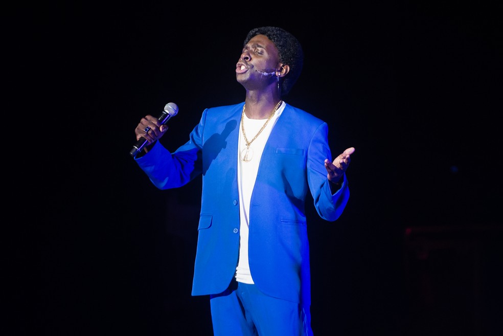 Cena de 'O Neguinho da Beija-Flor – Musical' — Foto: Letycia Miller/BrazilNews