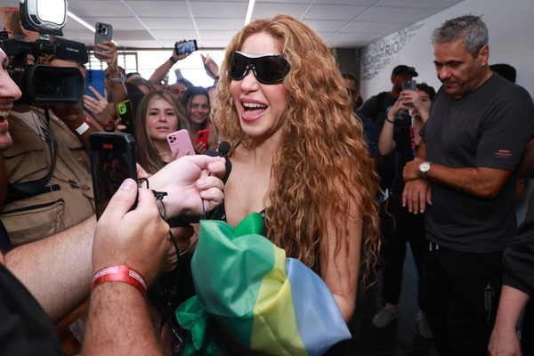 Shakira no Rio: Stylist brasileiro entrega detalhes de figurinos para ...