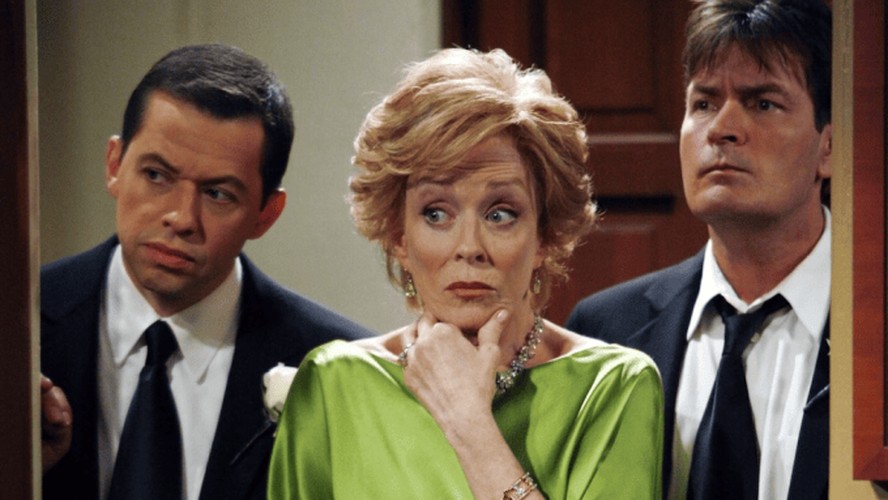 Estrela de 'Two and a Half Men' detona salários da série