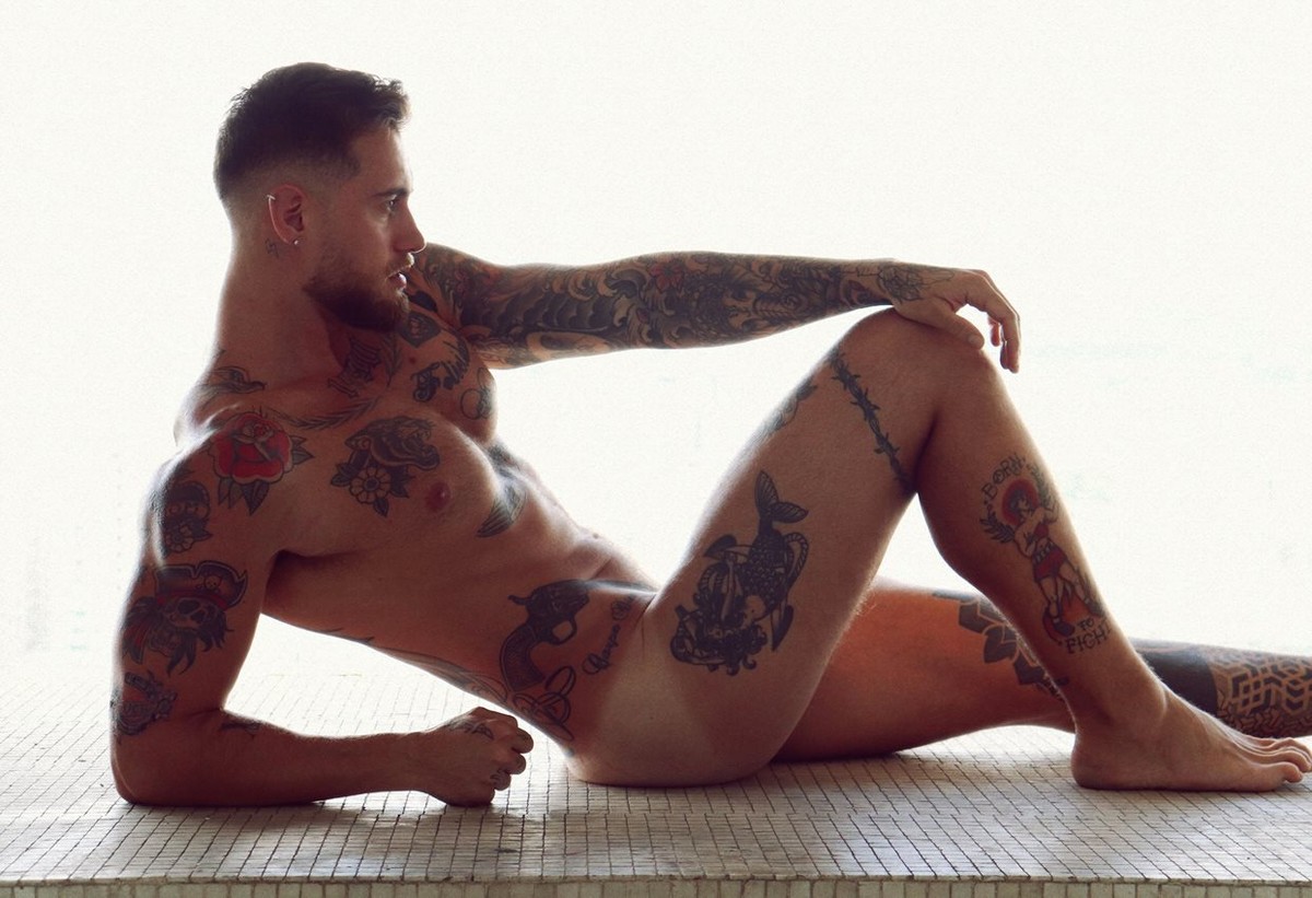 Muso no OnlyFans, 'Bombeiro da Eliana' diz que já fez sexo por 12...