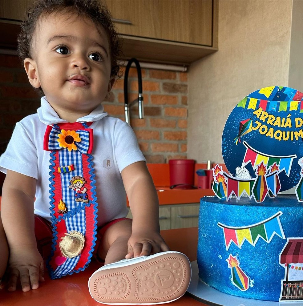 Viviane Araujo comemora nove meses do filho Joaquim — Foto: Reprodução/Instagram