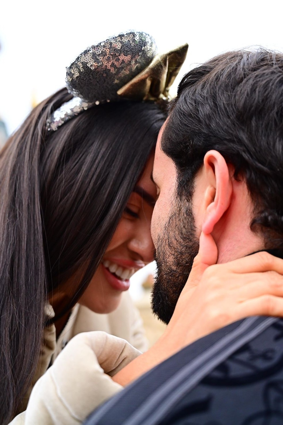 Isabelle Nogueira é pedida em casamento por Matteus Amaral na Disney Paris — Foto: César Melo/ Divulgação