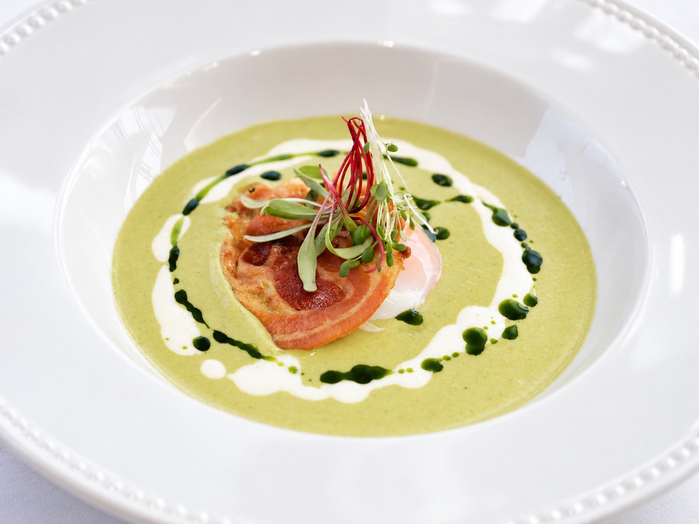 Crema di Asparagi con Uovo Perfetto — Foto: Karina Fernandes