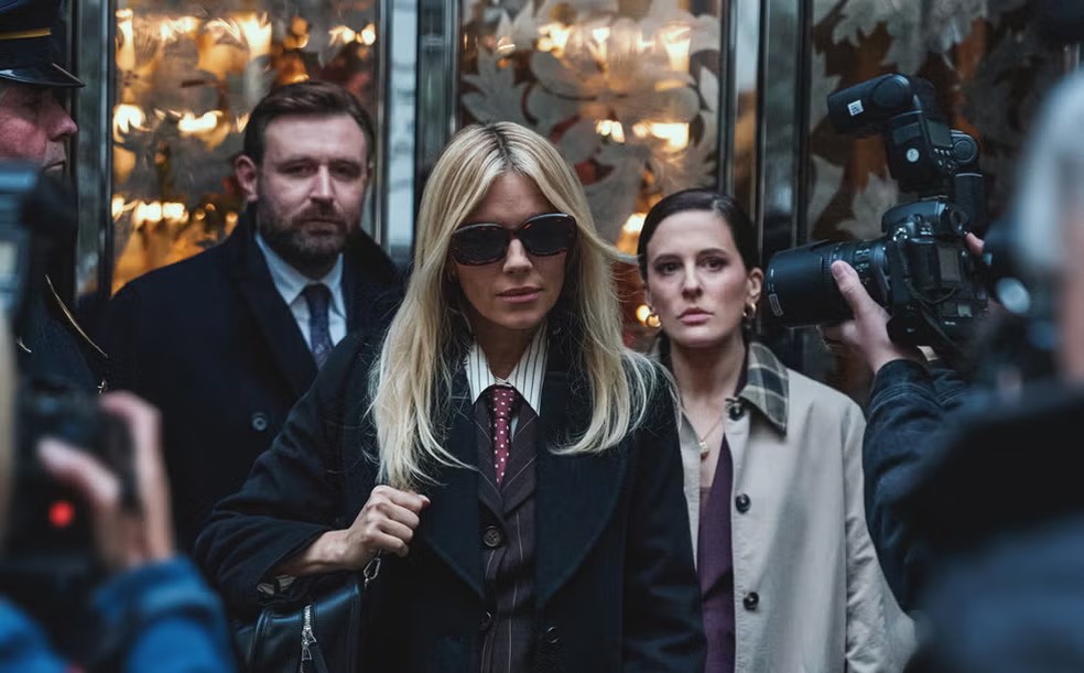 James McArdle, Sienna Miller e Phoebe Fox — Foto: Divulgação