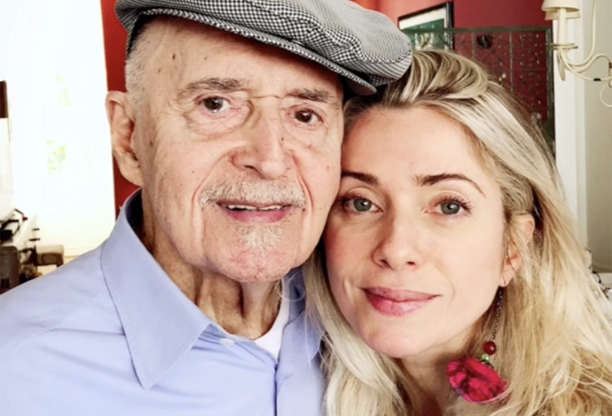 Leticia Spiller lamenta a morte do pai, Mauro