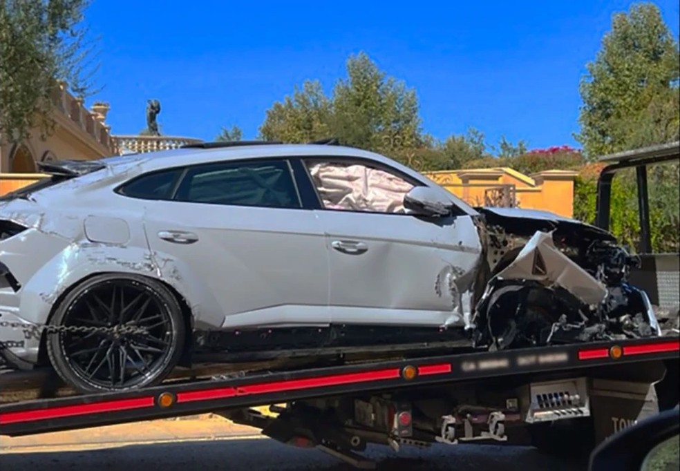 Scott Disick sofreu acidente em agosto de 2022 com Lamborghini Urus avaliada em R$ 3,2 milhões — Foto: Reprodução / Hulu