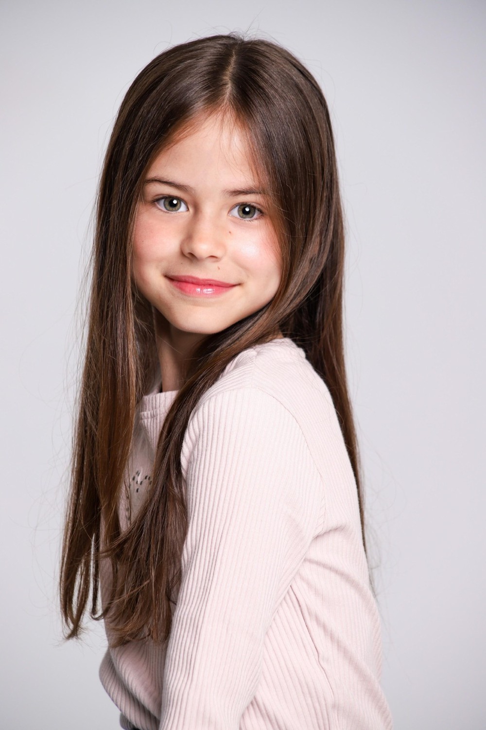 Atriz mirim Mel Summers faz 9 anos e estreia como produtora de cinema ...
