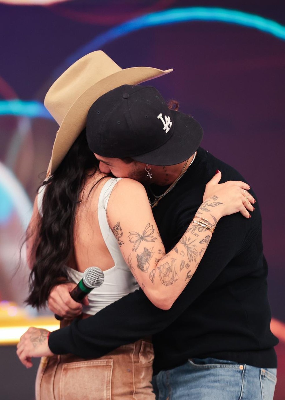 Ana Castela e Z&eacute; Felipe no programa Domingo Legal, do Celso Portiolli &mdash; Foto: Manuela Scarpa/BrazilNews