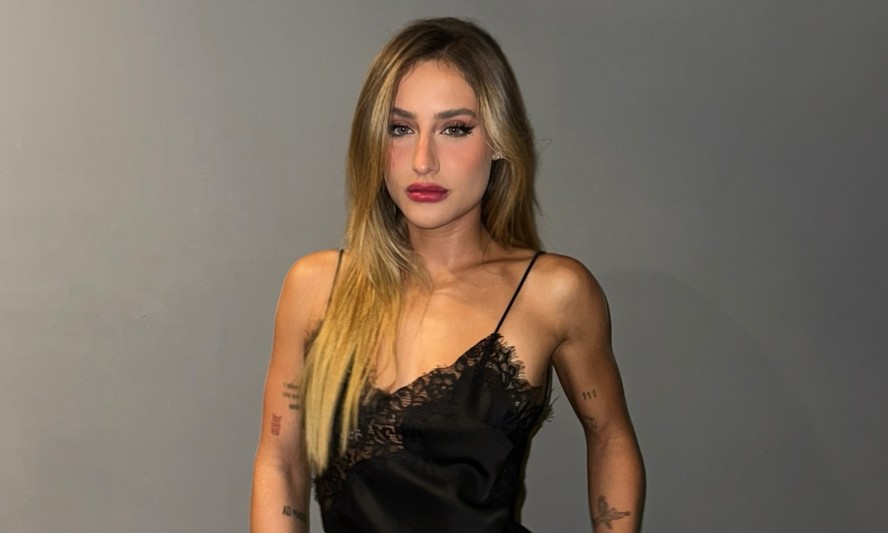 Bruna Griphao diz ser “zero sensual” ao falar de personagem de série