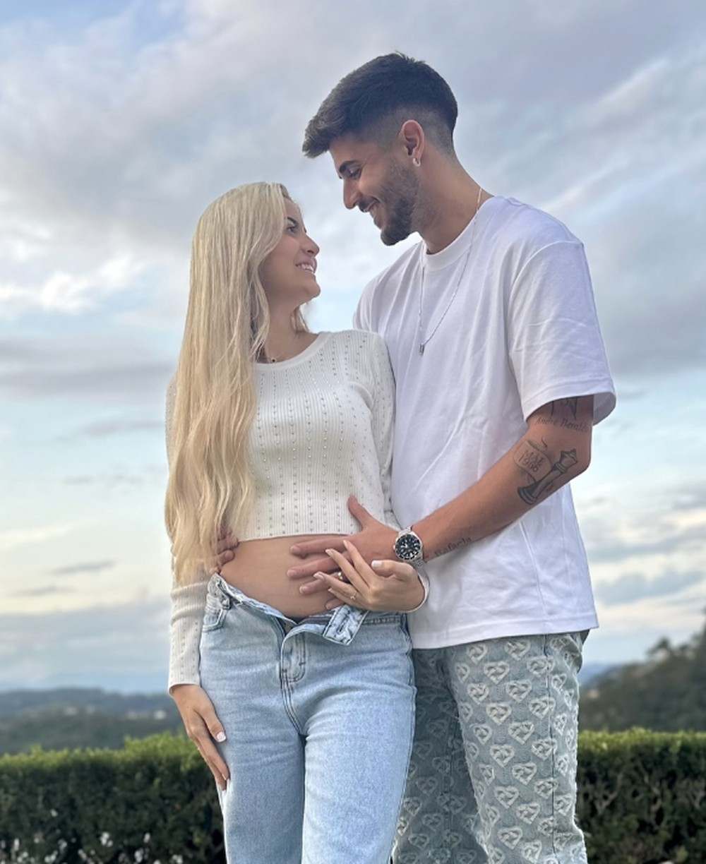lucas-beraldo-da-sele-o-anuncia-primeira-gravidez-da-noiva-amo-voc-s