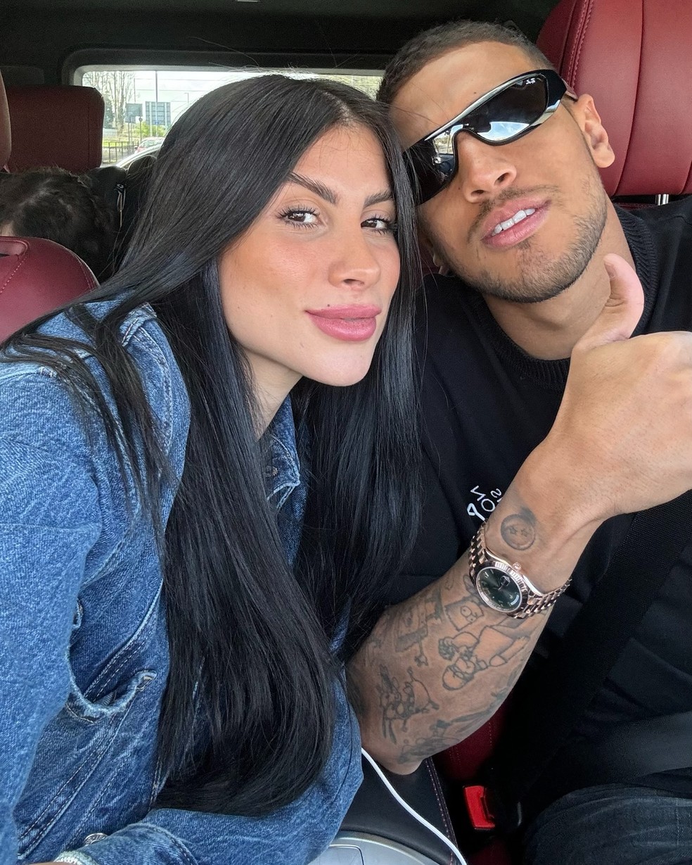 Jogador Vinicius Souza, ex de Anitta, reata com Isabelle Michel — Foto: Reprodução/Instagram