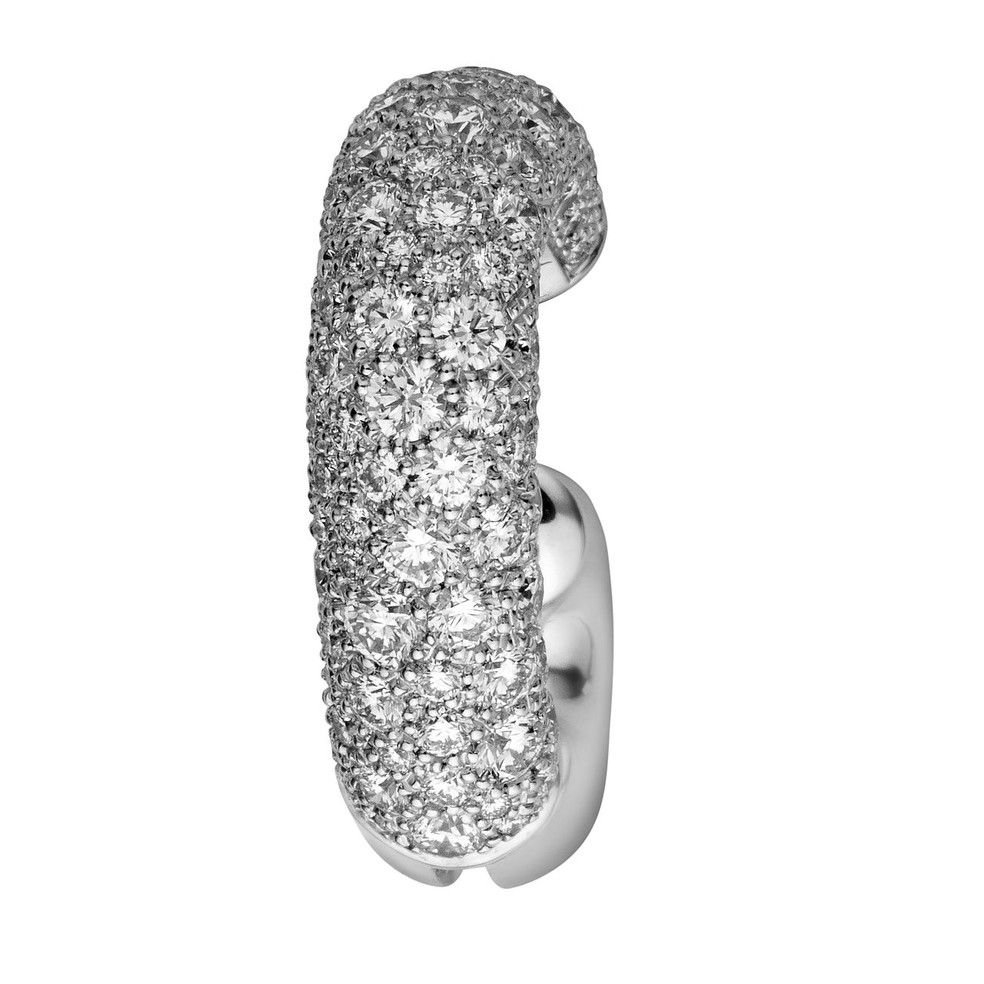 O ear cuff de diamantes usado por Irina Shayl no MET Gala 2023 — Foto: Divulgação