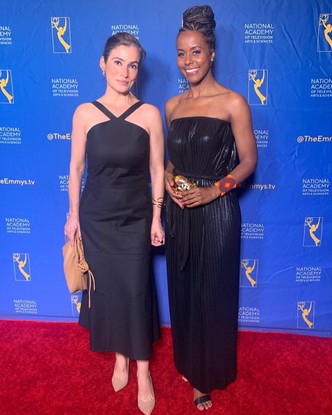 Renata Vasconcellos e Maju Coutinho no Emmy Internacional