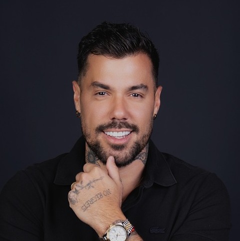 Saiba tudo sobre: Lipe Ribeiro