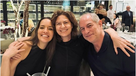 Patricia Pillar janta com ex-marido, o político Ciro Gomes, e sua atual parceira 