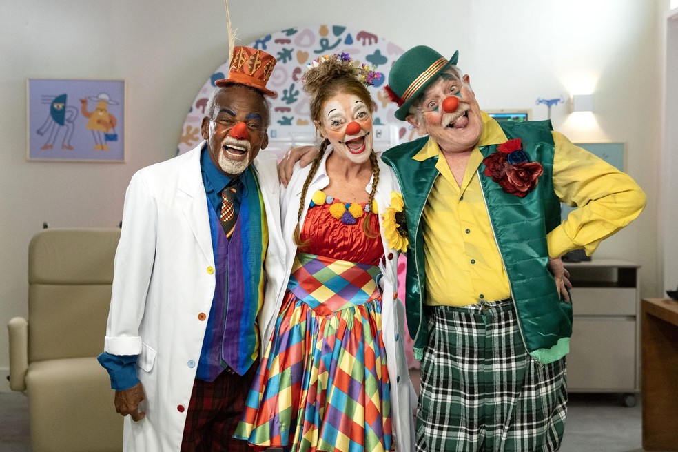 Melinda (Inês Peixoto) , Clemente (Antonio Pitanga) e Próspero (José de Abreu) — Foto: TV Globo