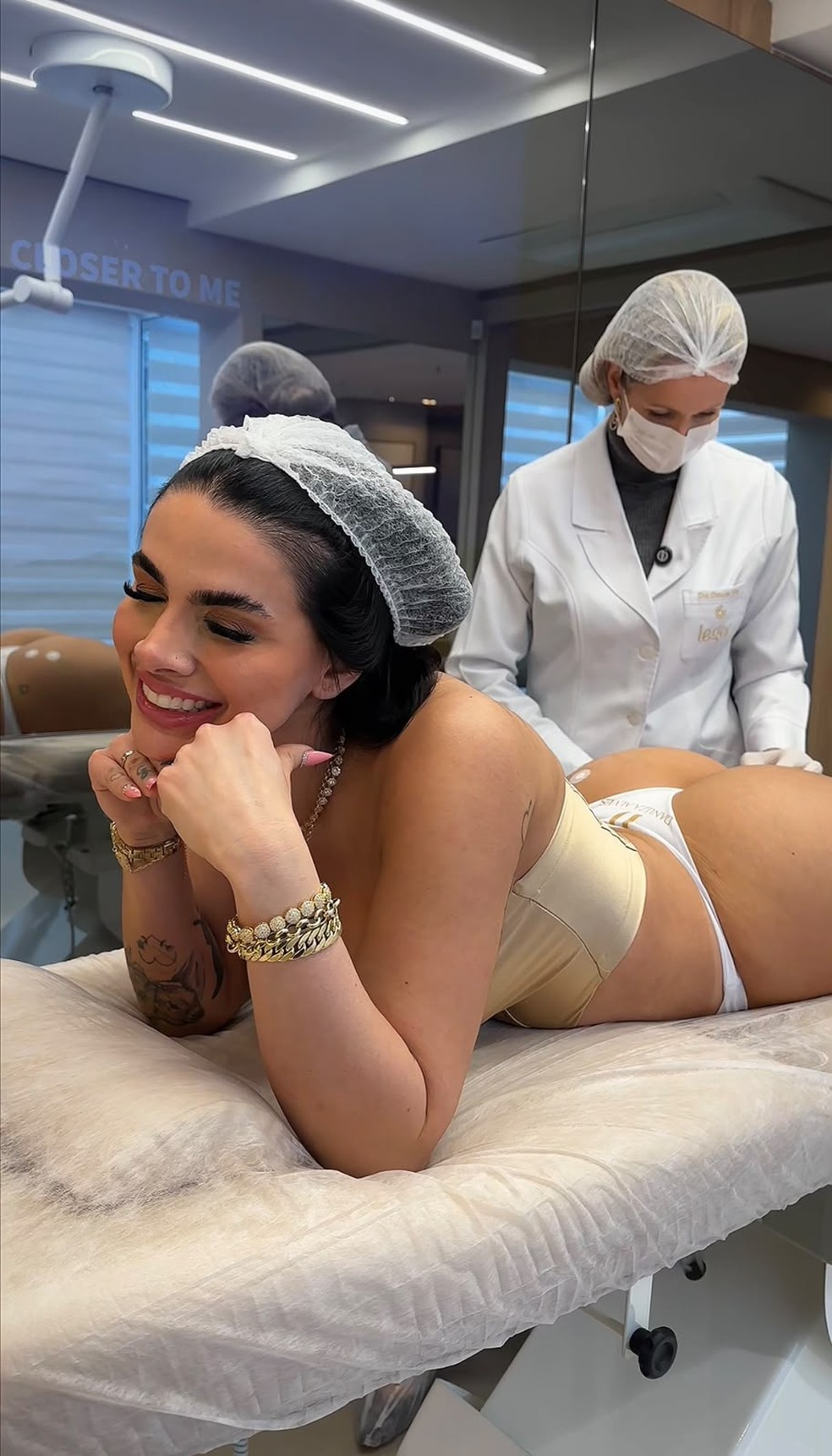 Musa da Unidos de Padre Miguel Raíssa Souza — Foto: @raissasouzatv_ | @dradanuzaalves | @clinicaleger | CO ASSESSORIA