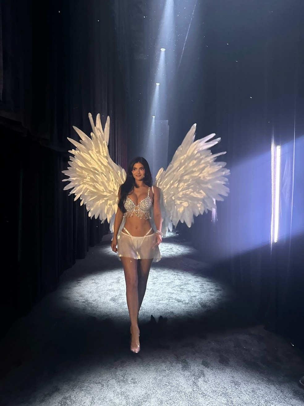 Kylie Jenner usa o Fantasy Bra da Victoria's Secret — Foto: Reprodução | Instagram