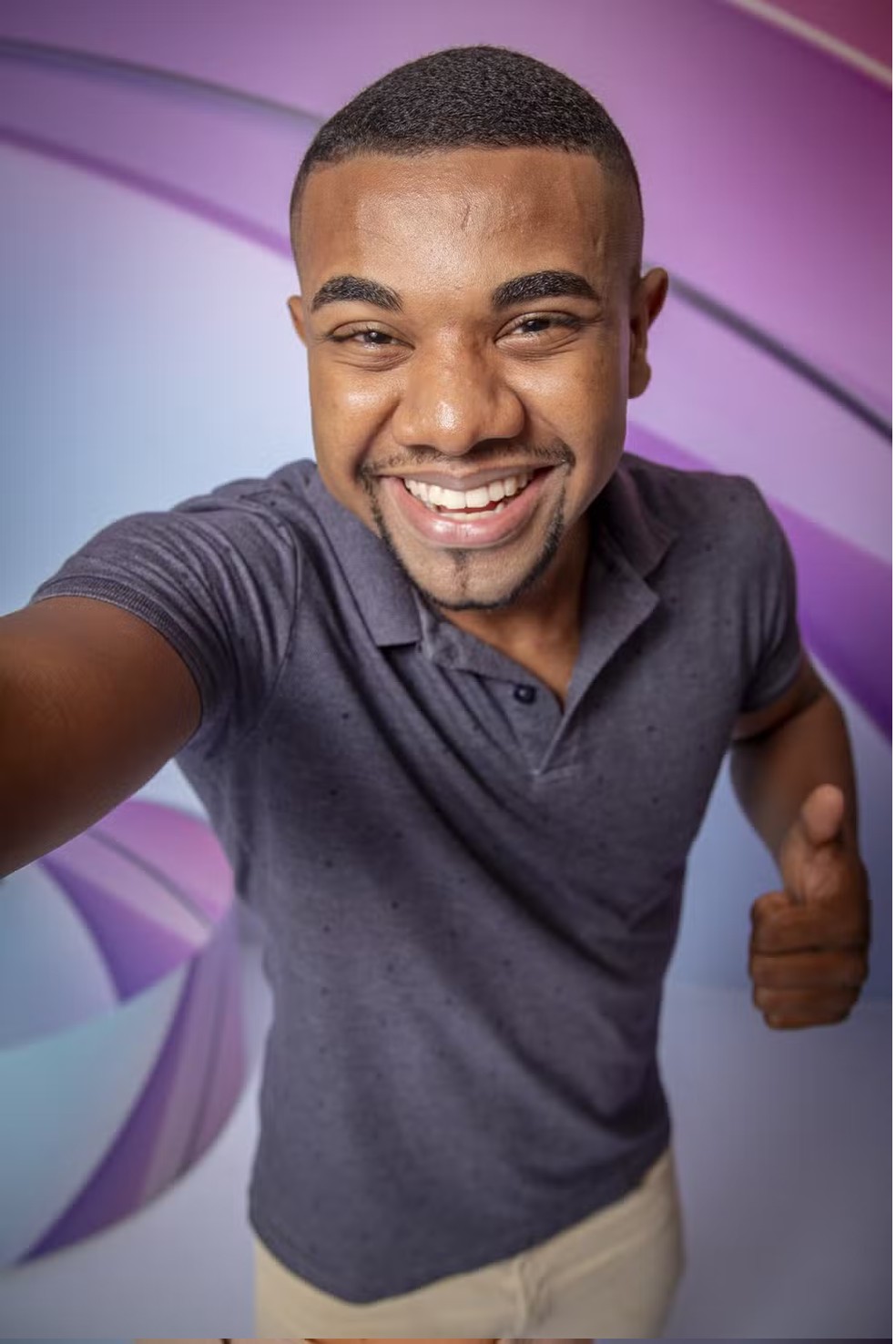 Davi est&aacute; no Puxadinho do BBB 24 &mdash; Foto: Globo/Paulo Belote