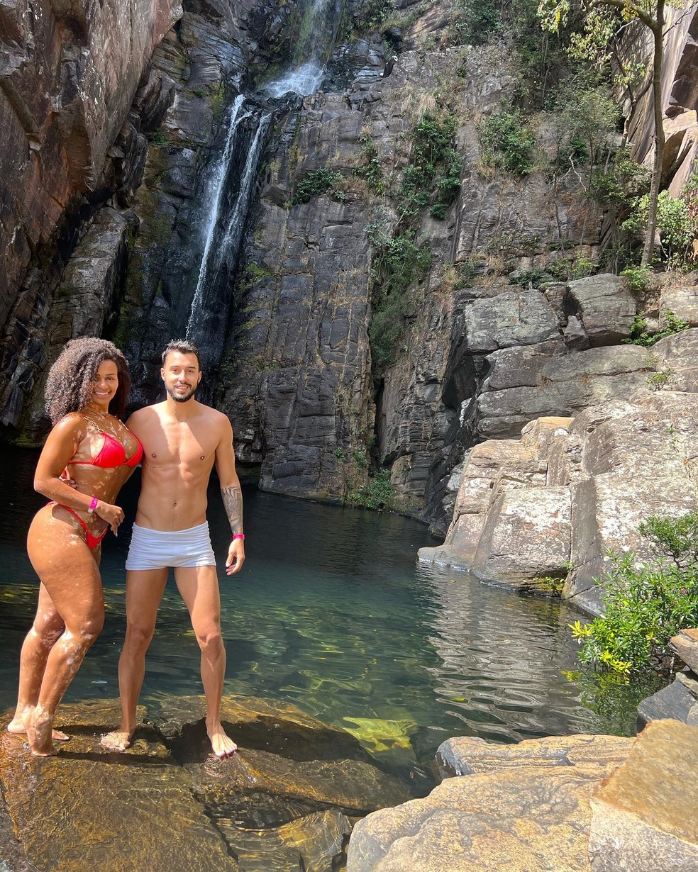 Natália Deodato e namorado — Foto: Reprodução/Instagram