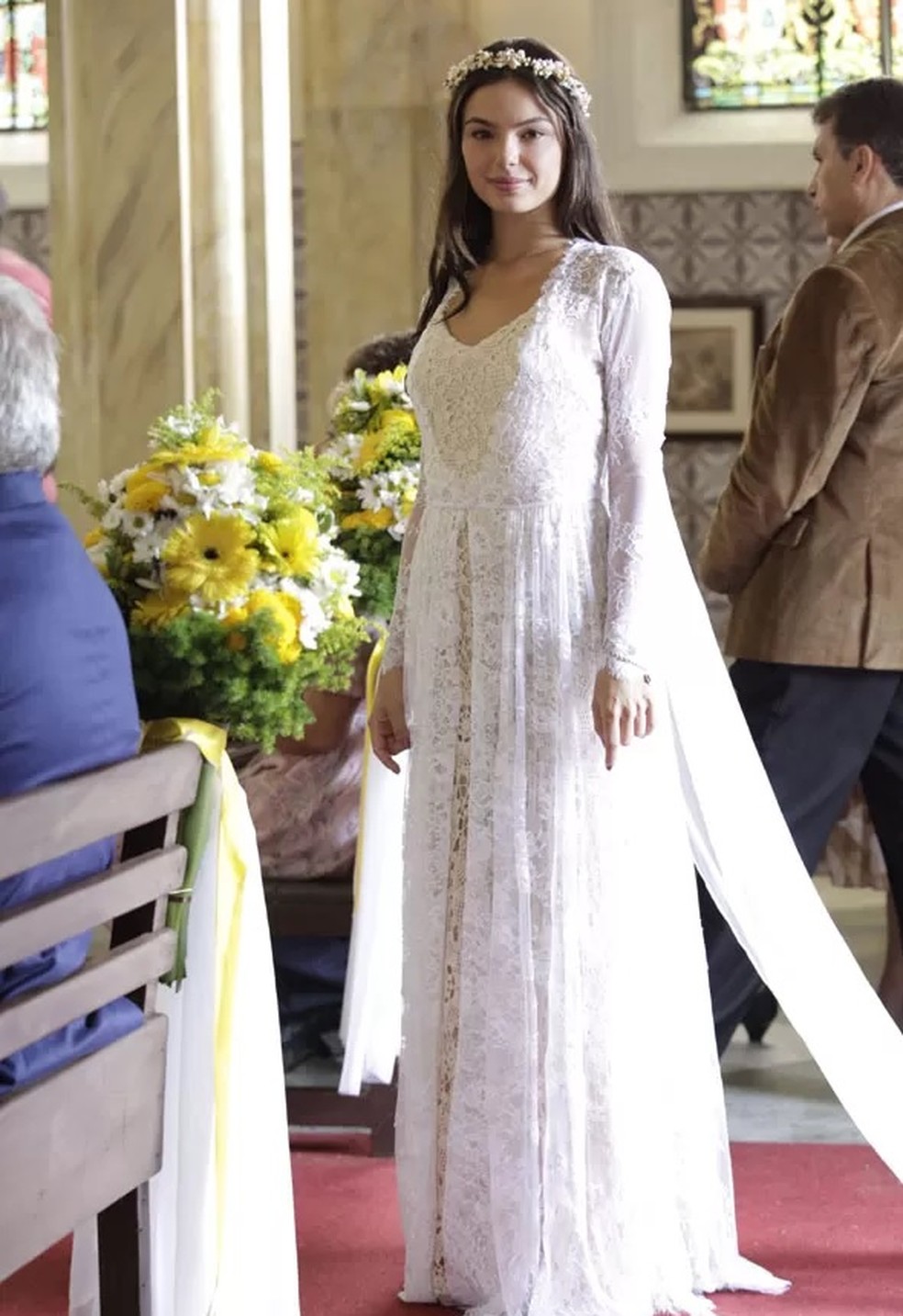 Vestido de noiva de Sandra (Isis Valverde) na novela Boogie Oogie (Globo, 2014) — Foto: Raphael Dias/TV Globo