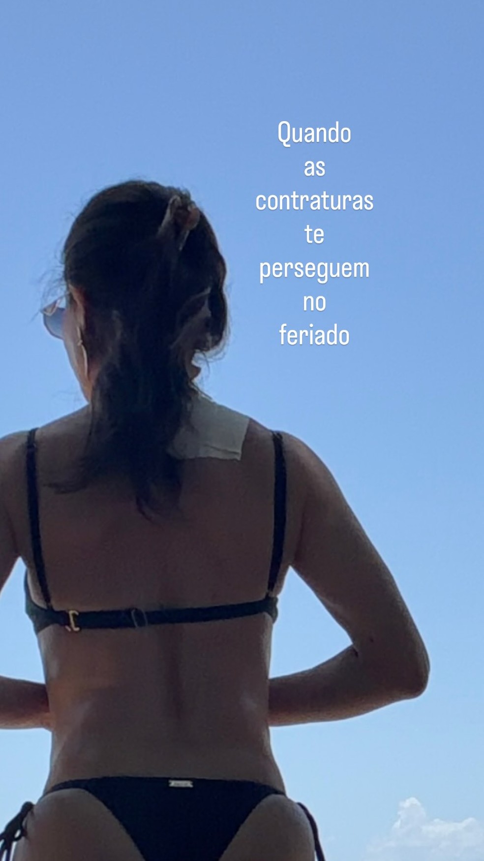 De biquíni, Ana Paula Padrão curte dia de sol e detalhe chama atenção — Foto: Reprodução/Instagram
