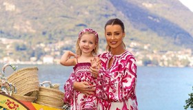 Ana Paula Siebert e a filha, Vicky, combinam looks de R$ 40 mil na Itália