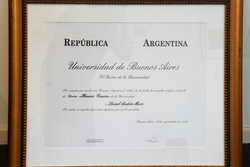 Lionel Messi recebe título de Doutor Honoris Causa pela Universidade de Buenos Aires — Foto: Reprodução | Instagram