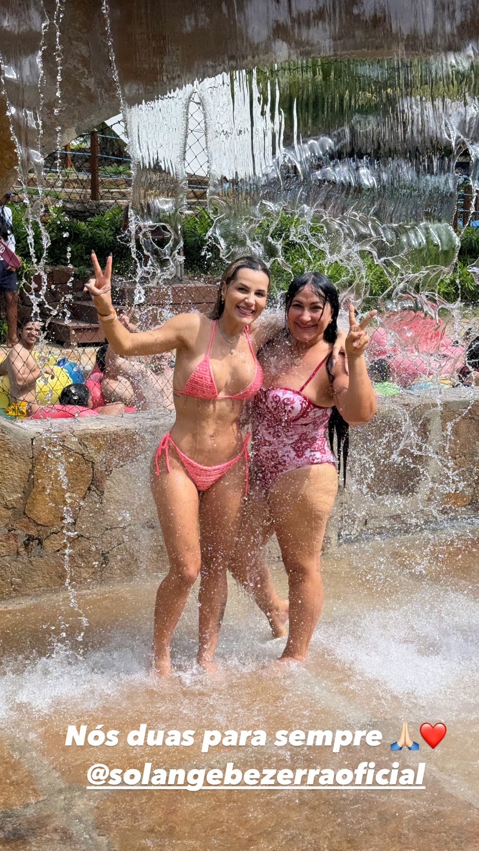 Deolane Bezerra e a mãe, Solange Bezerra — Foto: Reprodução/Instagram