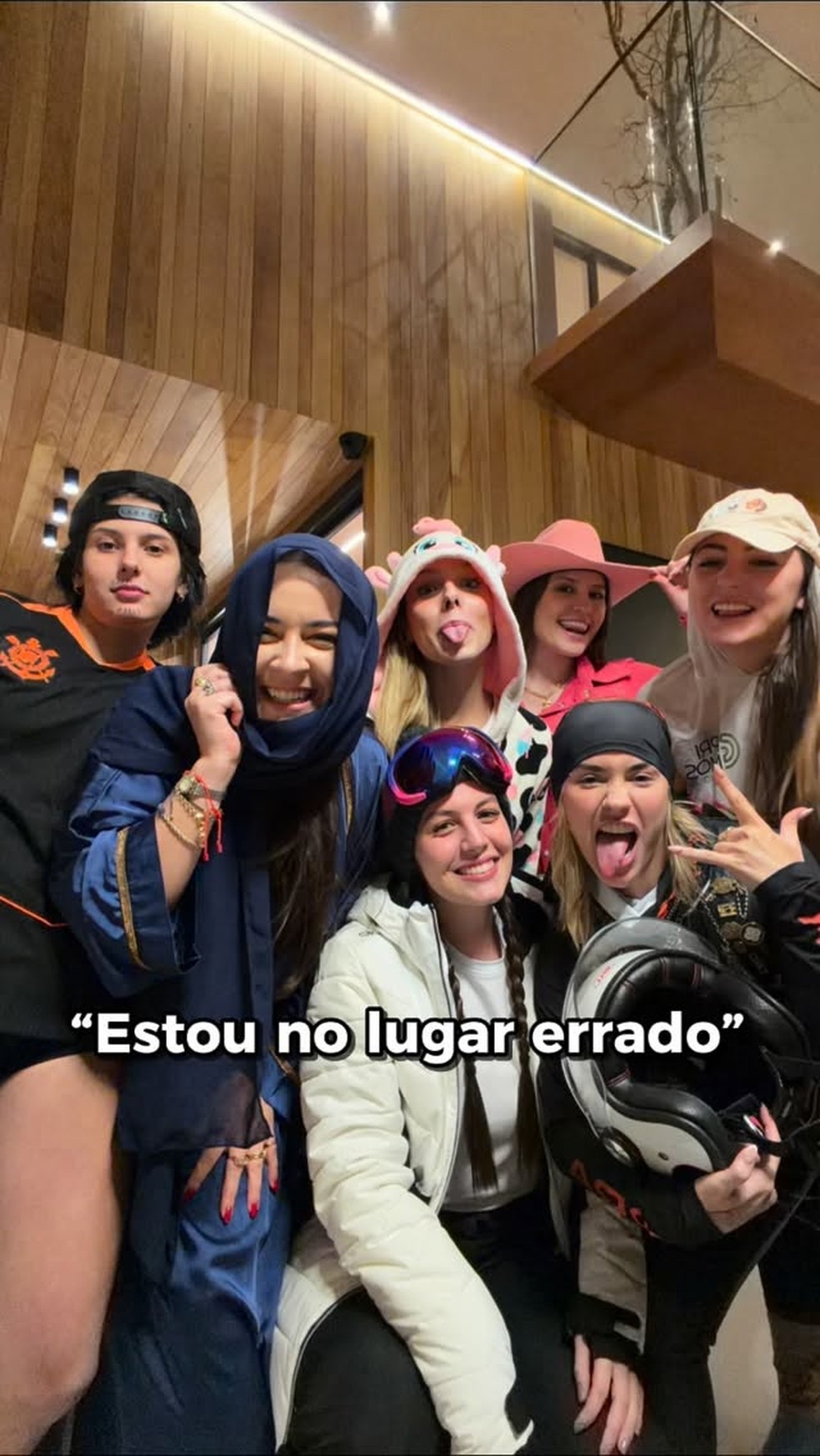 Ana Castela se caracteriza 'como homem' em festinha com amigas — Foto: Reprodução/Instagram