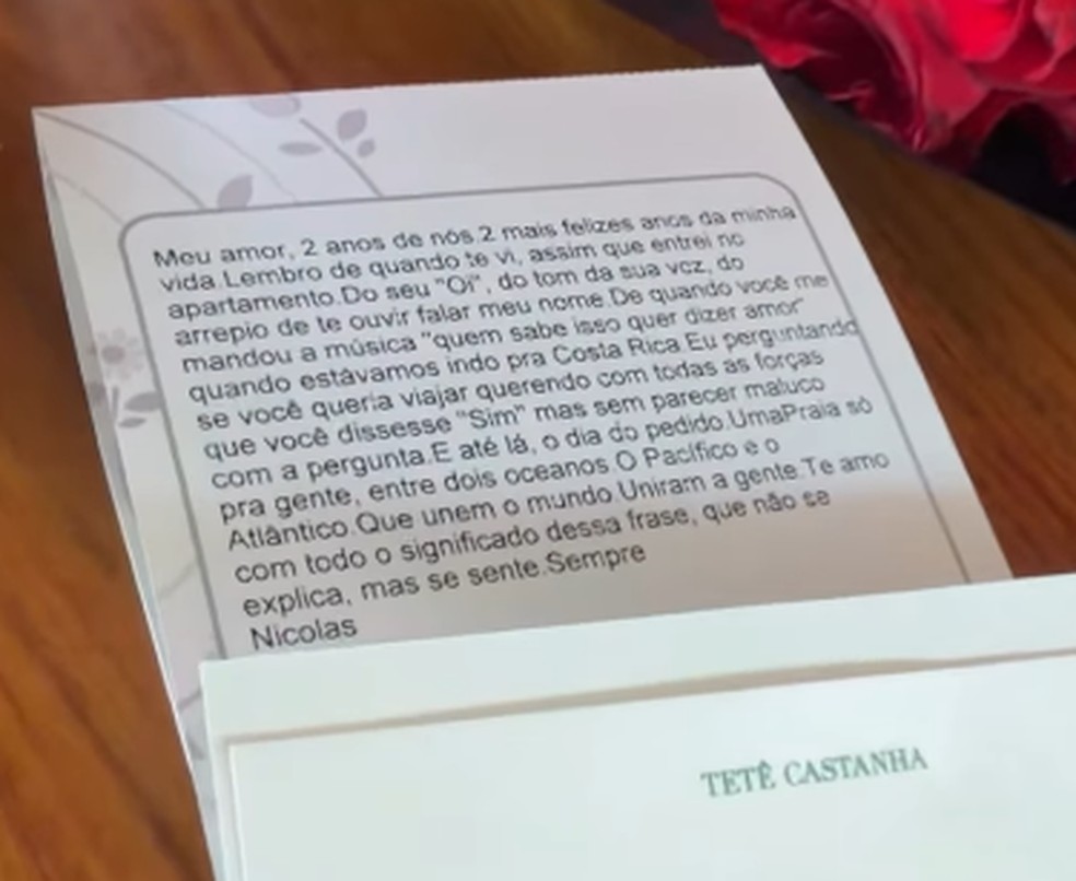 Nicolas Prattes comemora dois anos com Sabrina Sato com rosas e declaração: '2 anos de nós' — Foto: Reprodução/Instagram